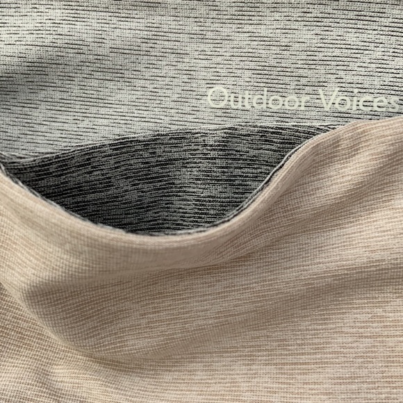 Outdoor Voices Oatmeal & Gray Dipped Leggings - Picture 7 of 9